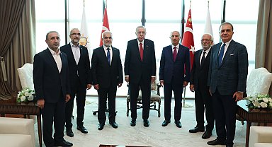 Cumhurbaşkanı Erdoğan, HÜDA PAR Genel Başkanı Yapıcıoğlu'nu kabul etti