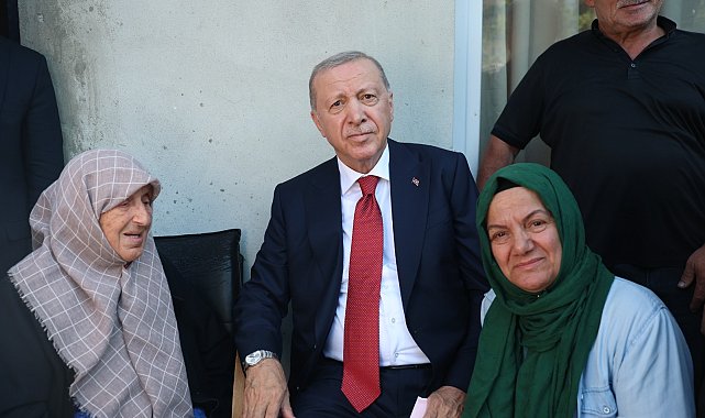 Cumhurbaşkanı Erdoğan, Rize'de komşularını ziyaret etti