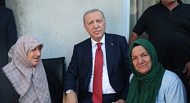 Cumhurbaşkanı Erdoğan, Rize'de komşularını ziyaret etti
