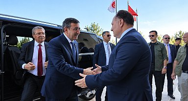 Cumhurbaşkanı Yardımcısı Yılmaz, KKTC Cumhuriyet Meclisi Başkanı Öztürkler ile görüştü