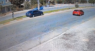 Direksiyondayken fenalaşıp kaza yapan otomobil sürücüsü hayatını kaybetti