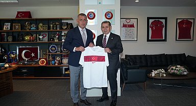 Dursun Özbek'ten, TFF Başkanı Hacıosmanoğlu'na ziyaret