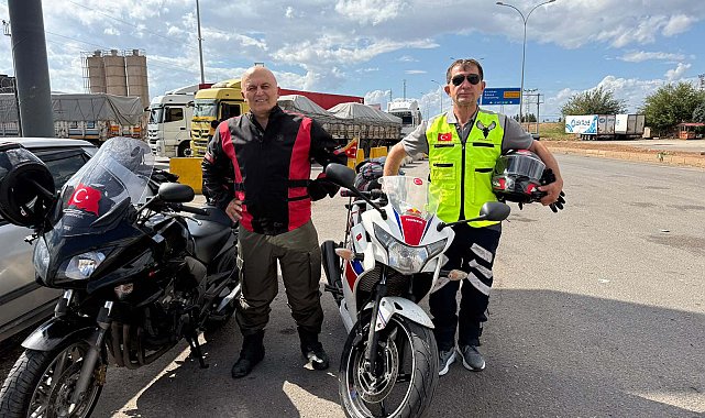 Düzce'den motosikletle umreye giden 2 kişi, Suriye'ye geçti