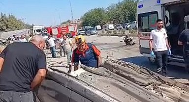 Elazığ'da otomobiller çarpıştı: 2 ölü,2 yaralı