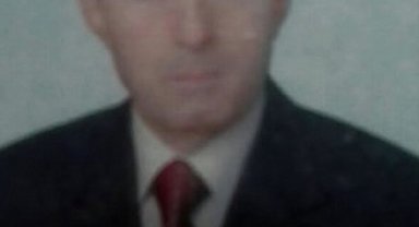 Emekli doktor evinde ölü bulundu