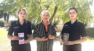 Emel Sayın'dan kadınlara KADES çağrısı