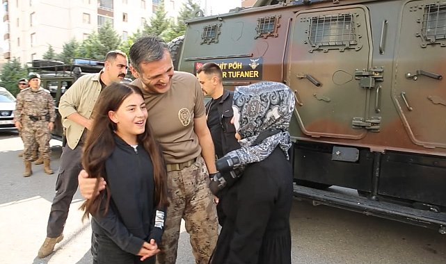 Emniyet Müdürü, şehit çocuğunu okuldan özel harekat aracıyla alıp evine bıraktı