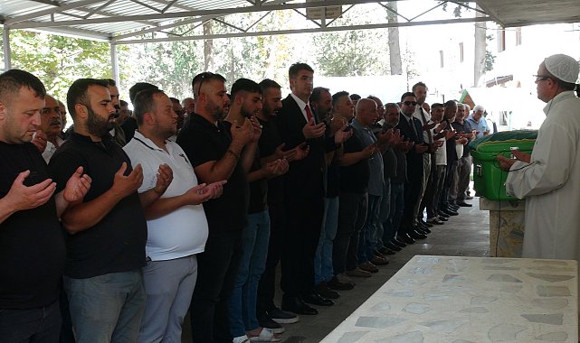Eşi tarafından vurulan 3 çocuk annesi, toprağa verildi