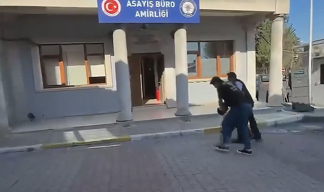 Eyüpsultan'da motosikletle polise çarpıp kaçan şüpheli yakalandı