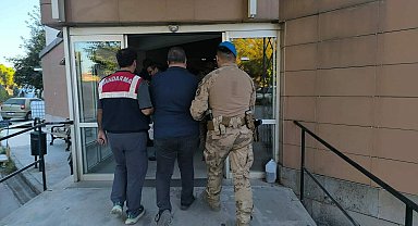 FETÖ'nün İzmir'deki güncel yapılanmasına operasyon; 21 gözaltı