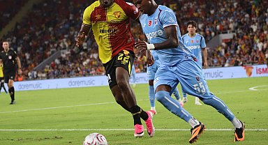 Göztepe'de golcü Armstrong formayı kaptırdı