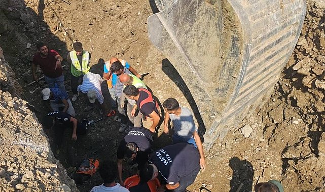 Hatay'da göçük altında kalan 2 işçi kurtarıldı