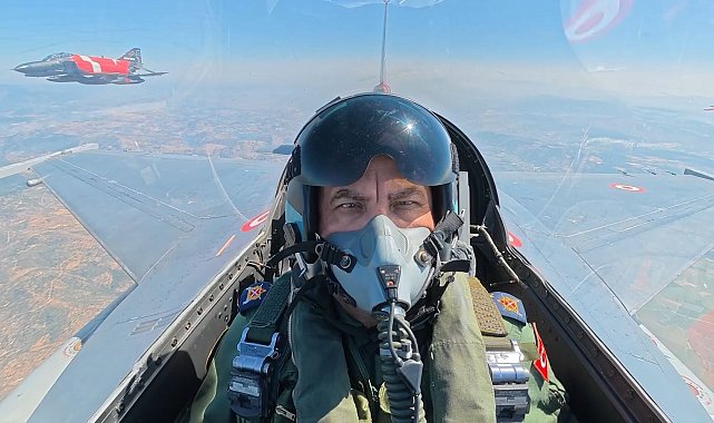 Hava Kuvvetleri Komutanı Orgeneral Rafet Dalkıran, yılın ilk eğitim uçuşunu gerçekleştirdi