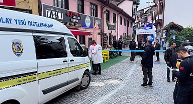 İki çocuk annesi, iş yerinde bıçaklanarak öldürüldü