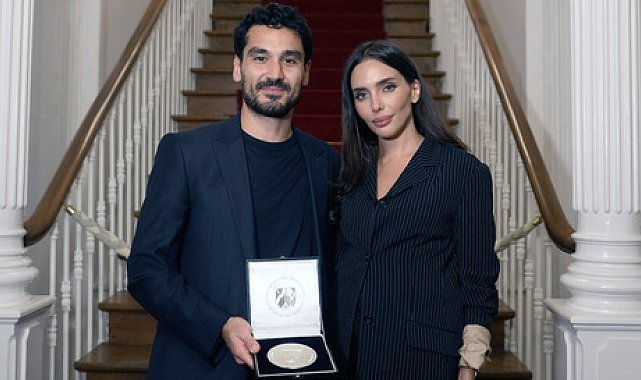 İlkay Gündoğan, Mevlüde Genç Madalyası'nı aldı