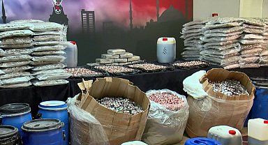 İstanbul'da son 1 ayda düzenlenen operasyonlarda 1 ton 432 kilo uyuşturucu ele geçirildi
