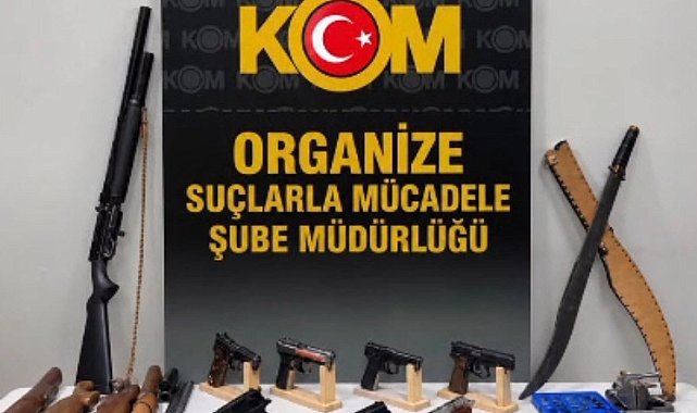 İzmir'de 'Sokaklar Güvende' operasyonuna 45 gözaltı