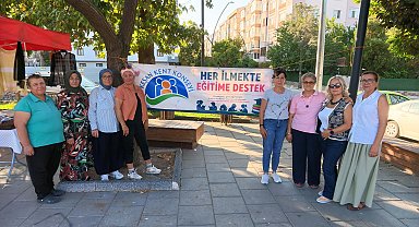 Kadınlar el emeği ürünlerini satıp, 15 ihtiyaç sahibi öğrencinin eğitimine destek oldu