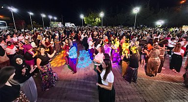 Kadınlar, Şalvar Gecesi'nde eğlendi