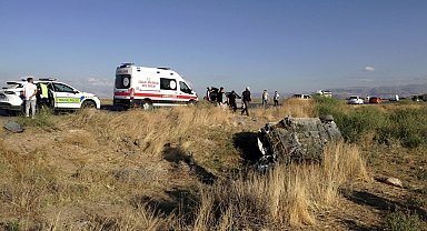 Kayseri'de otomobil şarampole devrildi: 3 yaralı