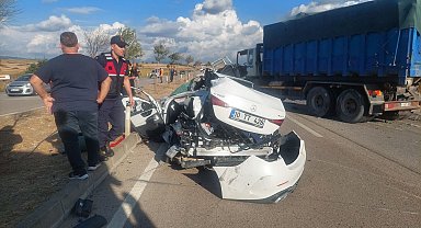 Kaza hamile anne ve kızı öldü; ameliyata alınan kadının bebeği de kurtarılamadı