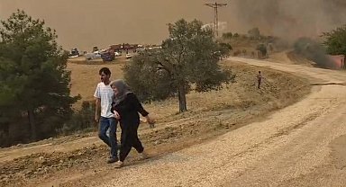 Kozan'da 2 ayrı noktada orman yangını; yerleşim yerleri tedbir amaçlı boşaltıldı