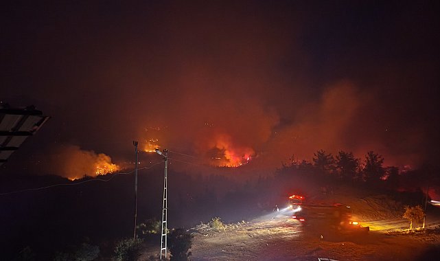 Kozan'da 2 ayrı noktada orman yangını; yerleşim yerleri tedbir amaçlı boşaltıldı