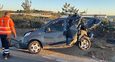 Kuzey Marmara Otoyolu'nda TIR hafif ticari araca çarptı: 1'i çocuk, 5 yaralı