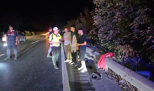 Manisa'da motosikletler çarpıştı: 1'i ağır 3 yaralı