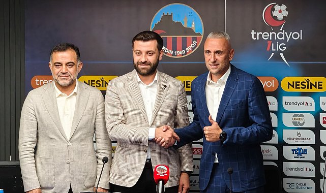 Mardin 1969 Spor'da teknik direktör Petev'e imza töreni