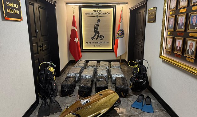 Mersin Limanı'nda geminin altına gizlenmiş 350 kilo kokain ele geçirildi