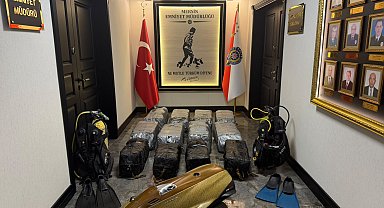 Mersin Limanı'nda geminin altına gizlenmiş 350 kilo kokain ele geçirildi