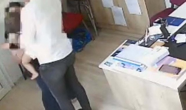 Muhtar, nefes borusuna şeker kaçan çocuğu Heimlich manevrasıyla kurtardı
