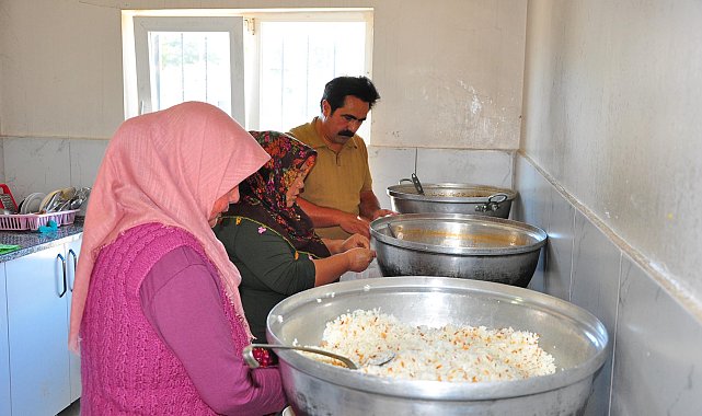 Muhtarın 'iyilik sofrası' 6 mahallede 130 kişiye ulaştı