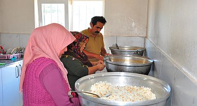 Muhtarın 'iyilik sofrası' 6 mahallede 130 kişiye ulaştı