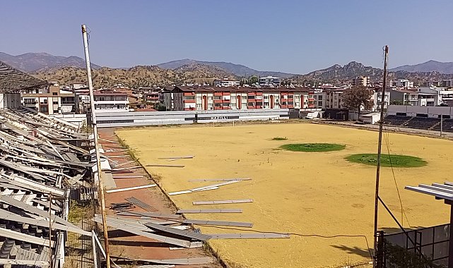 Nazilli'nin tarihi stadı yıkılıyor