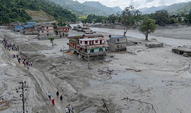 Nepal'deki selde can kaybı 1410'a ulaştı