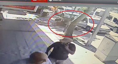 Otomobilin açılan kapısına çarpan motosikletin sürücüsü yaralandı
