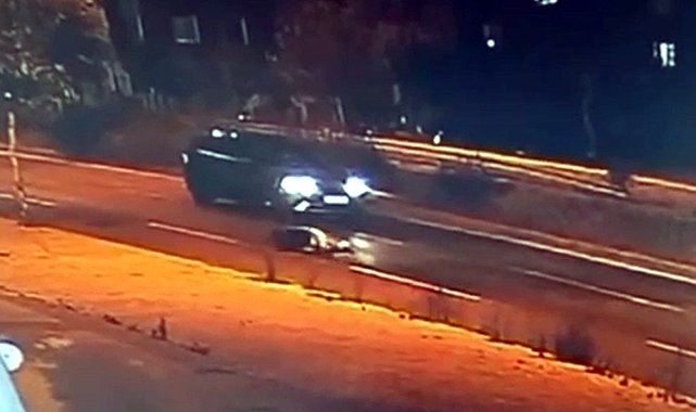 Otomobilin çarptığı çocuk ağır yaralandı; kaza kamerada