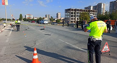 Otomobille çarpışan elektrikli bisikletin sürücüsü liseli ağır yaralandı