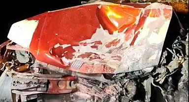 Otomobiller çarpıştı; 2'si ağır 5 yaralı