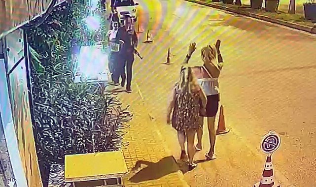 Oyuncak tüfekle sokakta dolaşınca gözaltına alındı