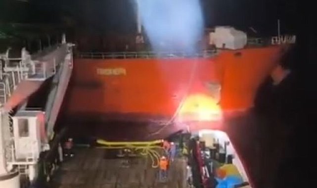 Petrol yüklü tanker, Marmara Adası açıklarında makine arızası nedeniyle sürüklendi