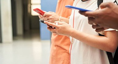Polonya'da ilkokullarda cep telefonu kullanımı yasaklandı
