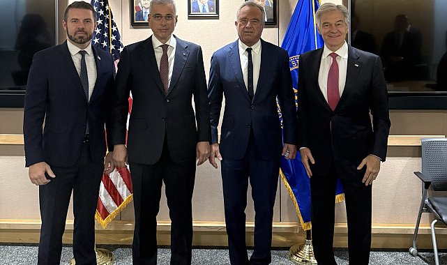 Sağlık Bakanı Memişoğlu, ABD Sağlık Bakanı Kennedy ile bir araya geldi