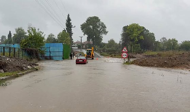Sakarya'da dere taştı; su baskınları yaşandı