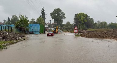 Sakarya'da dere taştı; su baskınları yaşandı