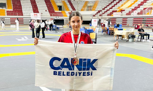 Samsunlu tekvandocu Asiye Nur Bilgin, Türkiye Şampiyonası'nda finalde