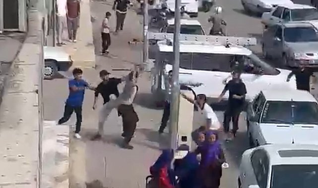 Şanlıurfa'da iki grubun taşlı, sopalı kavgası kamerada; 9 yaralı