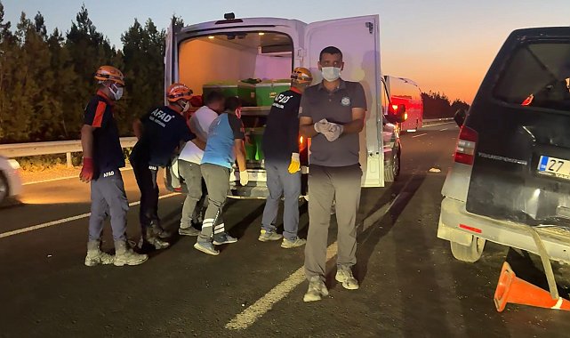 Şanlıurfa'da minibüs, TIR'a arkadan çarptı: 2 ölü, 2 ağır yaralı